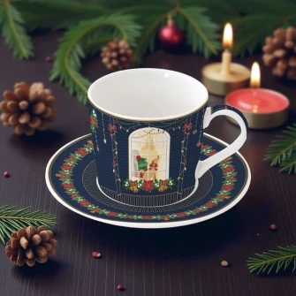 Świąteczna scanka Filiżanka śniadaniowa ze spodkiem 380ml w kolorowym pudełku - porcelana